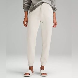 Lululemon Scuba High-Rise Jogger in Tan